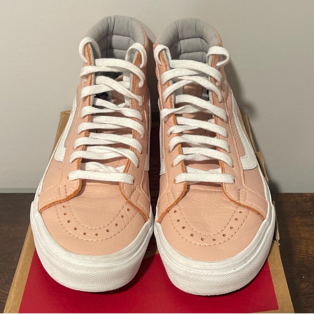 VANS SK8-HI Leather Sneakers Size 6.0 Womens or 4.5 Mens